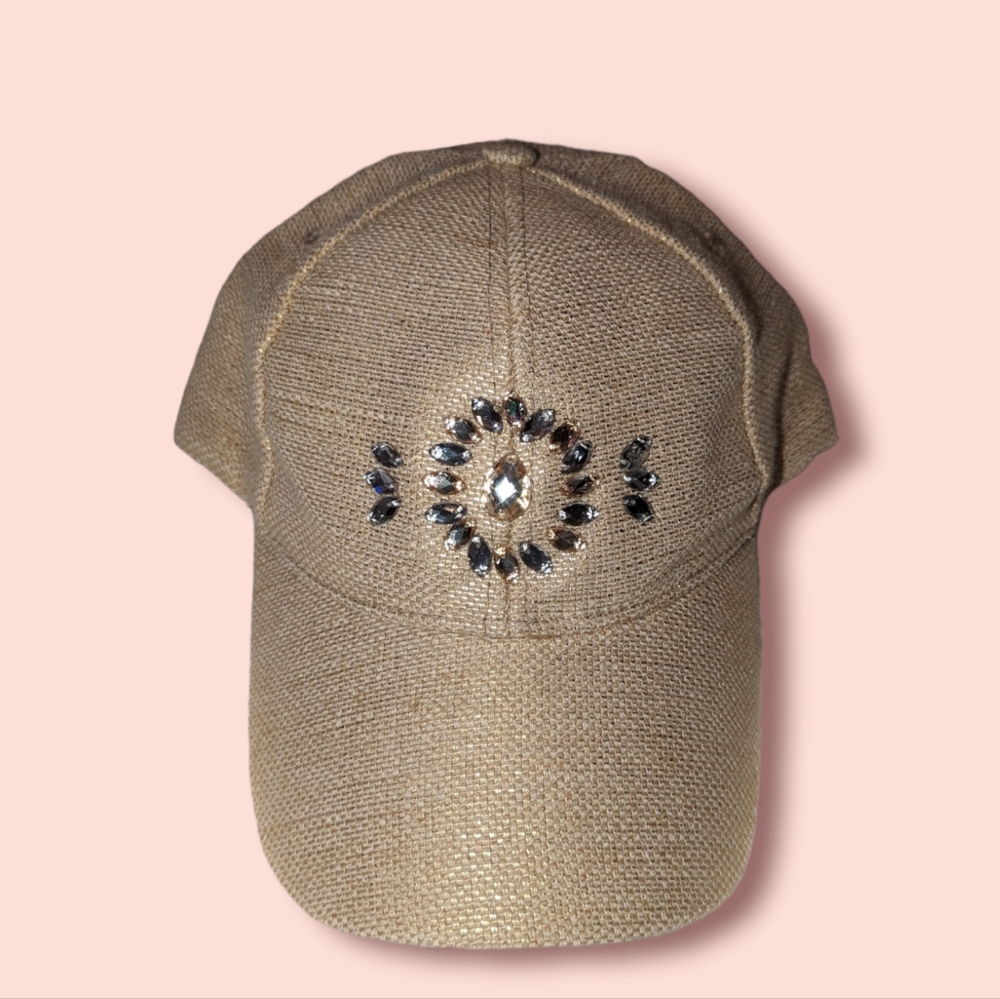 Claire's Hat - Picture 1 of 12